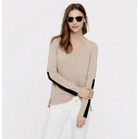J Crew Beige Wool/Cashmere Blend V-Neck Sweater Genuine Leather Patches Sz Small - Picture 2 of 9
